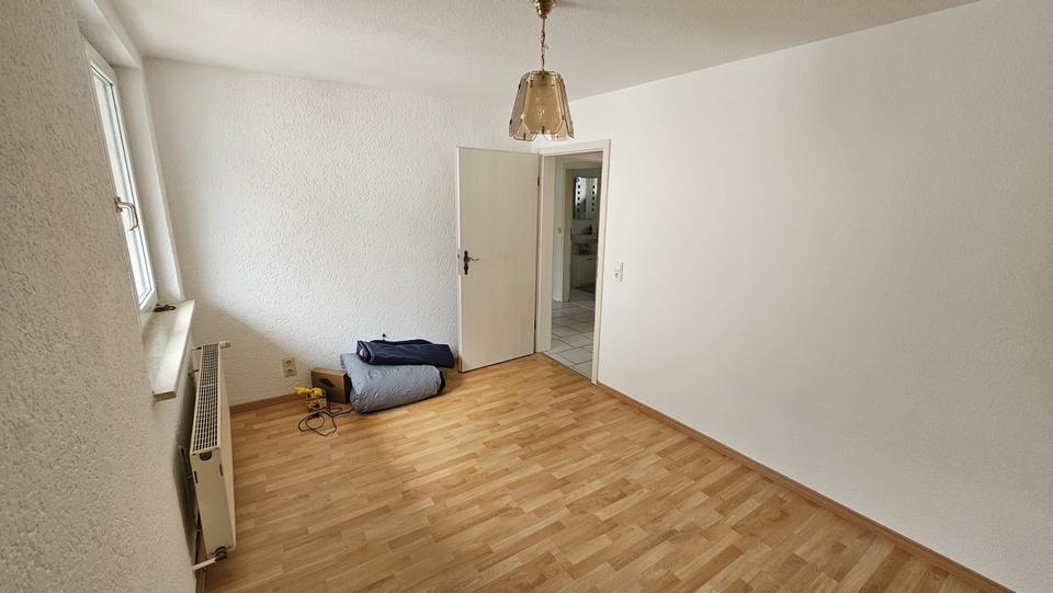Etagenwohnung Wiesbaden Biebrich - 4 Zimmer, 103 m&sup2;, 1.600&euro; | Angebot:26481546