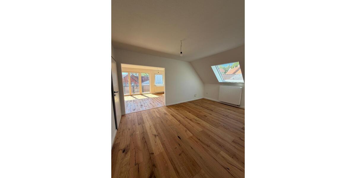 Dachgeschoßwohnung Meißner - 4 Zimmer, 97 m&sup2;, 780&euro; | Angebot:26348423
