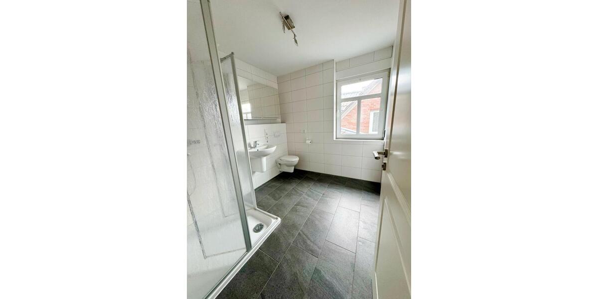 3-Zimmer-Doppelhaushälfte mit Mansardendach zur Miete in Norden 3 zimmer