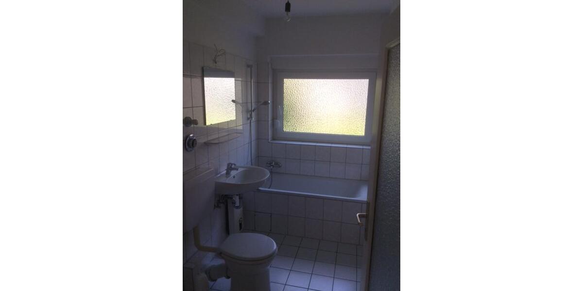 Erdgeschoßwohnung Moers - 3.5 Zimmer, 66 m&sup2;, 619&euro; | Angebot:26168131