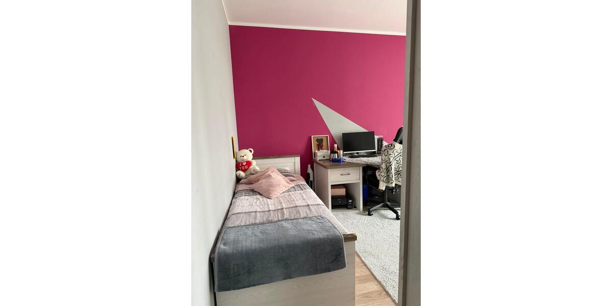 Etagenwohnung Riesa - 5 Zimmer, 120 m&sup2;, 840&euro; | Angebot:25851781