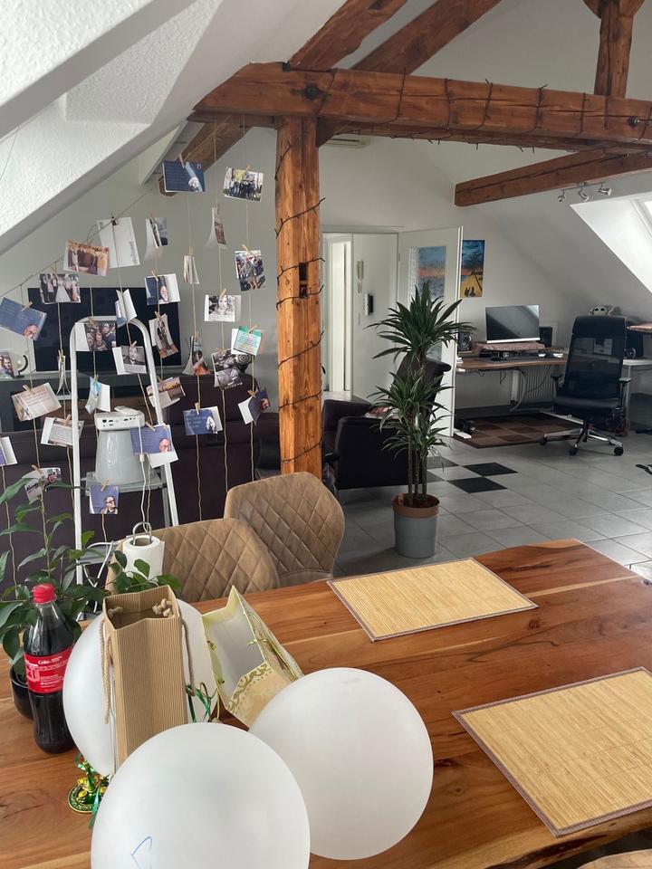 Renovierte 2-Zimmer Wohnung mit Einbauküche und Klimaanlage zimmer