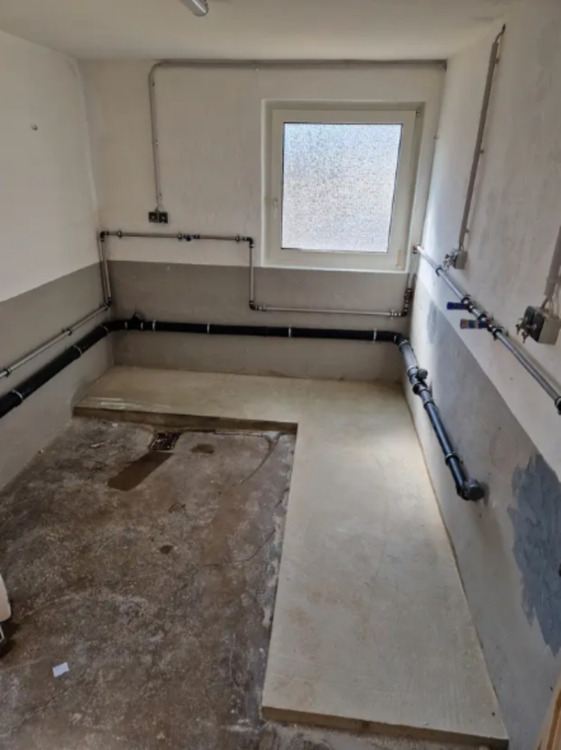 Moderne helle 2,5 Zimmer Maisonette Wohnung