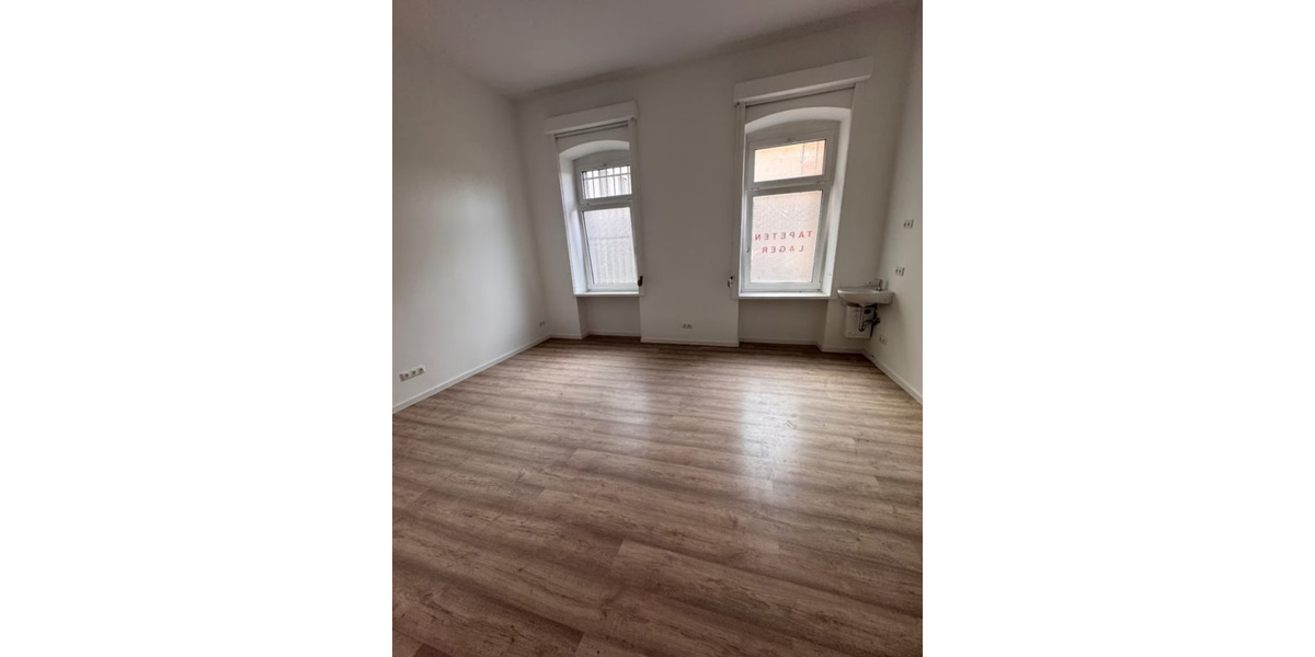 Lagerräume im ZENTRUM ab 16m² (10 EURm²) + optionaler Stellplatz zimmer