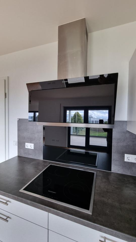 3-Zimmer-Wohnung mit Terrasse, Loggia und hochw. Ausstattung