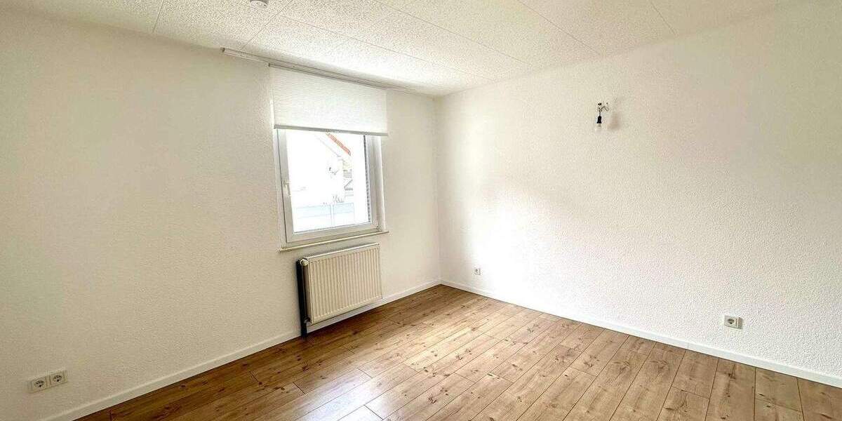 Einfamilienhaus Wadgassen - 5 Zimmer, 110 m&sup2;, 1.190&euro; | Angebot:24723505