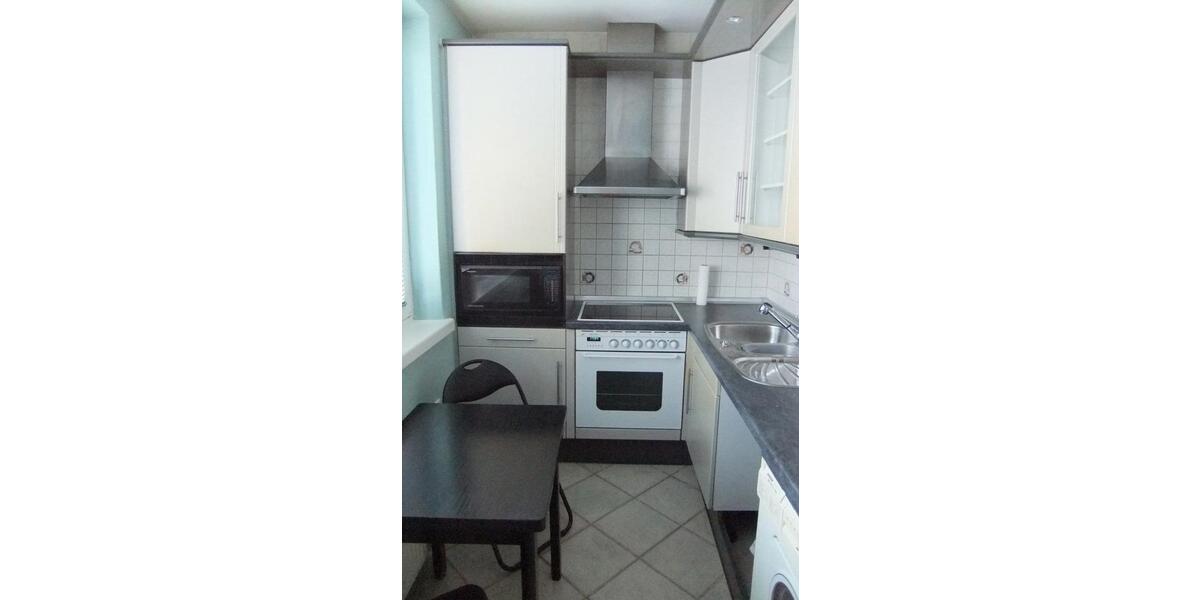 Dachgeschoßwohnung Berlin Mitte - 15 Zimmer, 100 m&sup2;, 468&euro; | Angebot:26366242