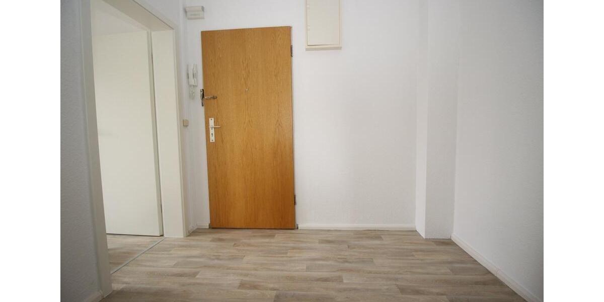 **Renovierte 3-Zimmer-Wohnung mit Balkonverglasung in ruhiger Wohnlage zu vermieten** 3 zimmer