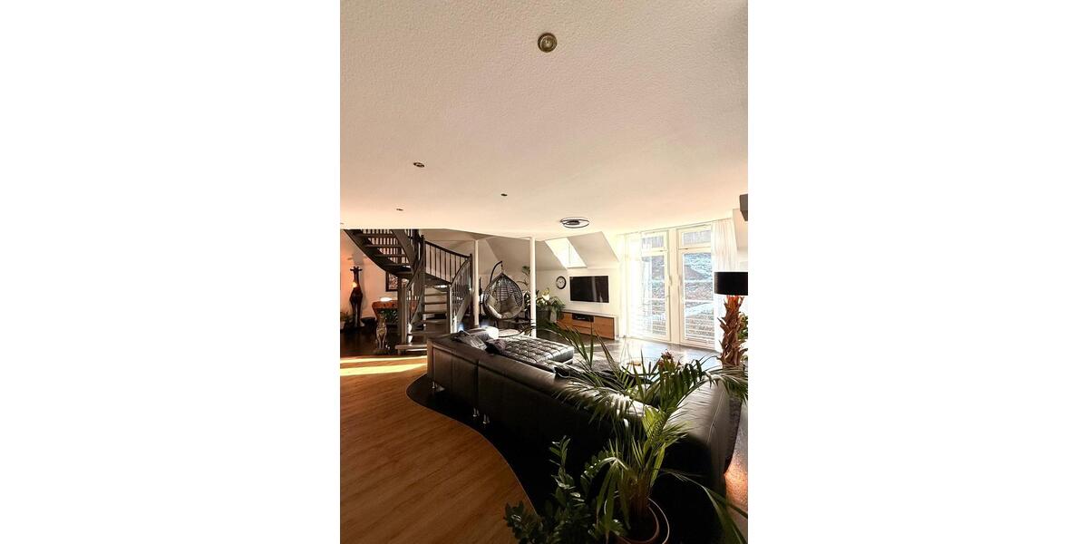 Dachgeschoßwohnung Bad Waldsee - 3 Zimmer, 130 m&sup2;, 1.250&euro; | Angebot:25941992