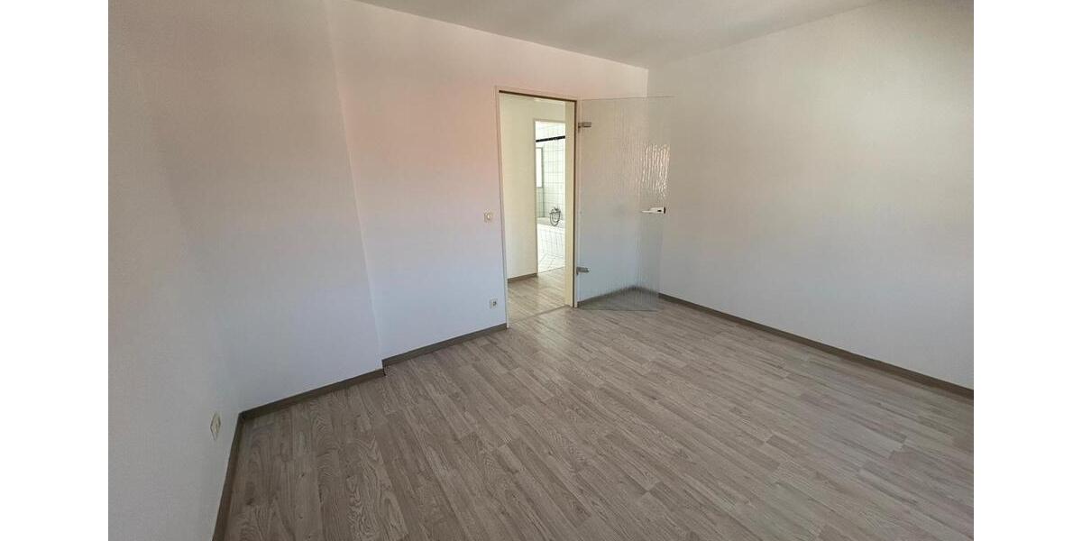 Dachgeschoßwohnung Burg - 3 Zimmer, 58 m&sup2;, 377&euro; | Angebot:25178756