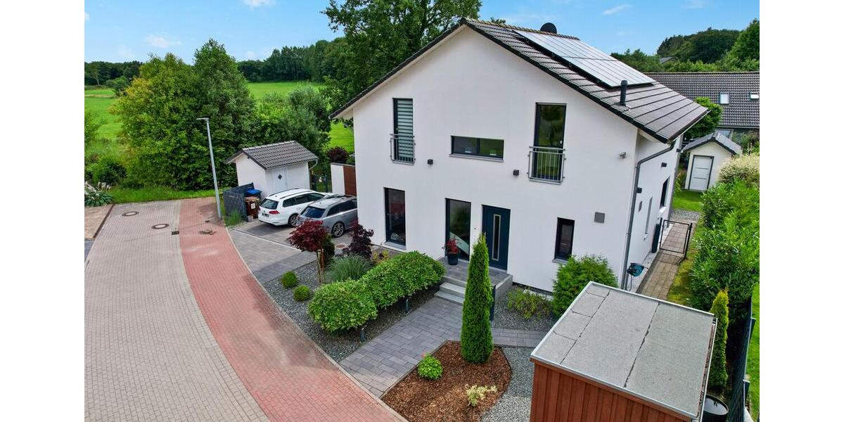 Einfamilienhaus Breiholz - 5 Zimmer, 168 m&sup2;, 2.100&euro; | Angebot:26574576