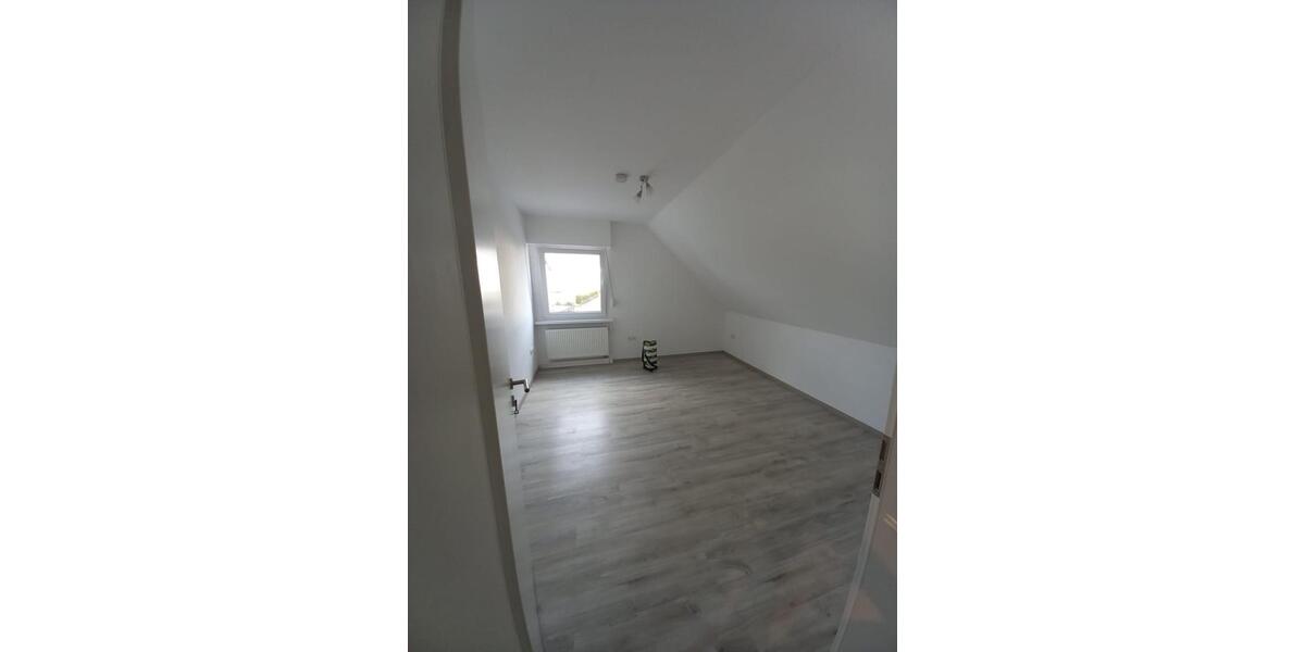 Dachgeschoßwohnung Polch - 3 Zimmer, 75 m&sup2;, 780&euro; | Angebot:26459300