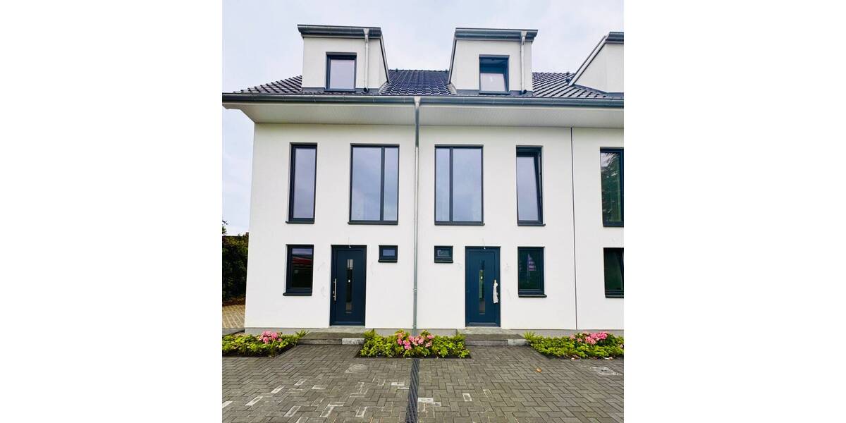 Reihenmittelhaus Bad Segeberg - 5 Zimmer, 104 m&sup2;, 1.700&euro; | Angebot:25743127