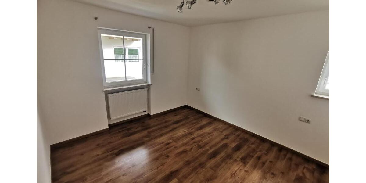 Etagenwohnung Kirchberg im Wald - 3 Zimmer, 70 m&sup2;, 650&euro; | Angebot:26233544