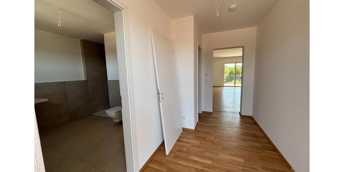 Dachgeschoßwohnung Tiefenbach - 2 Zimmer, 83 m&sup2;, 835&euro; | Angebot:26446476