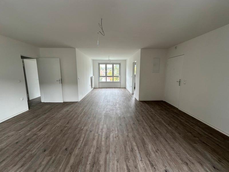 1. OG 5 Zimmer ab Ende Oktober (frisch saniert) zimmer