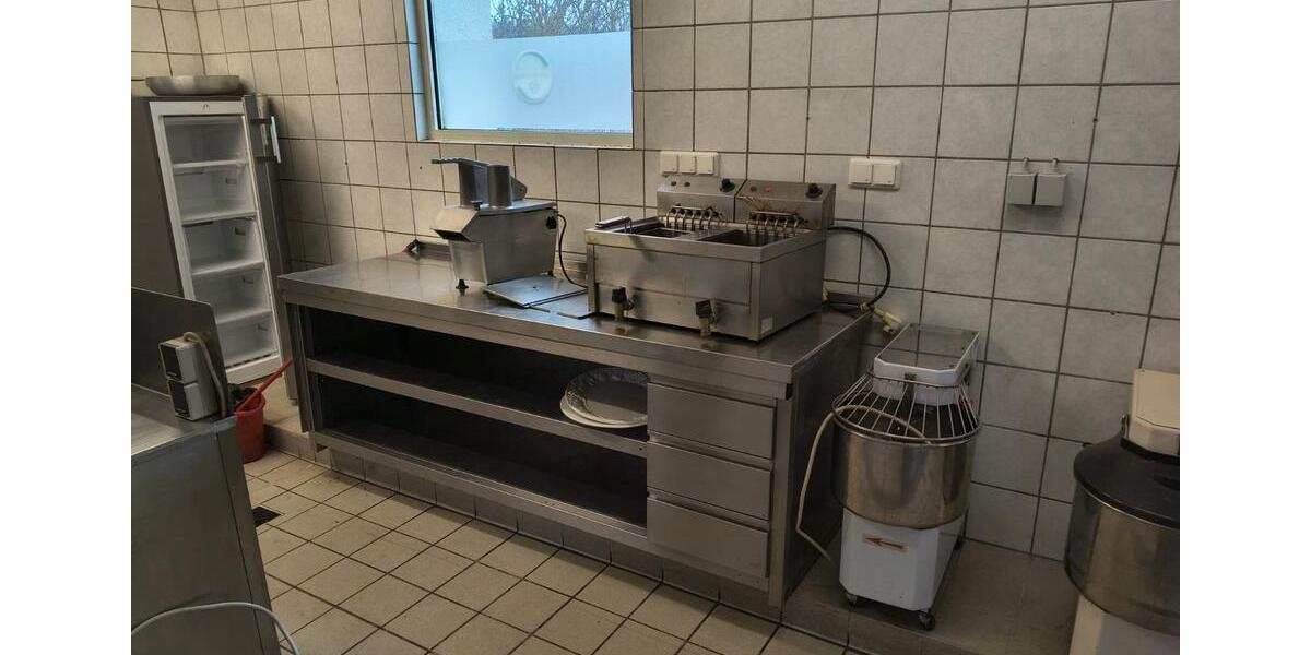 Komplett eingerichtetes Restaurant mit Wohnung und zusätzlichen Z zimmer