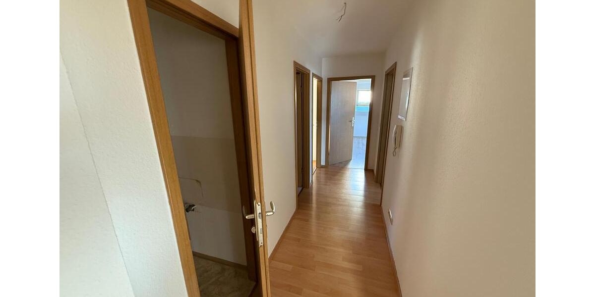 Etagenwohnung Reichenbach im Vogtland - 4 Zimmer, 103 m&sup2;, 539&euro; | Angebot:24522431