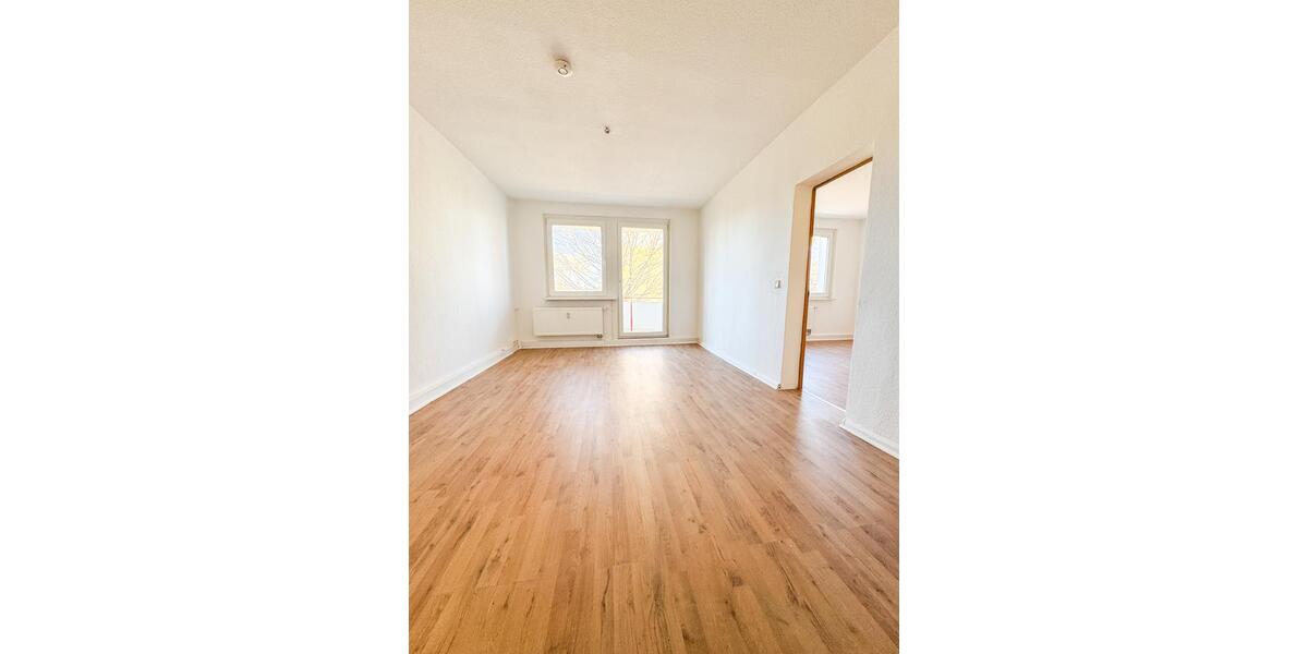 +++EINBAUKÜCHE MÖGLICH!! HELLE & SANIERTE 3-ZIMMERWOHNUNG MIT BALKON+++ 3 zimmer