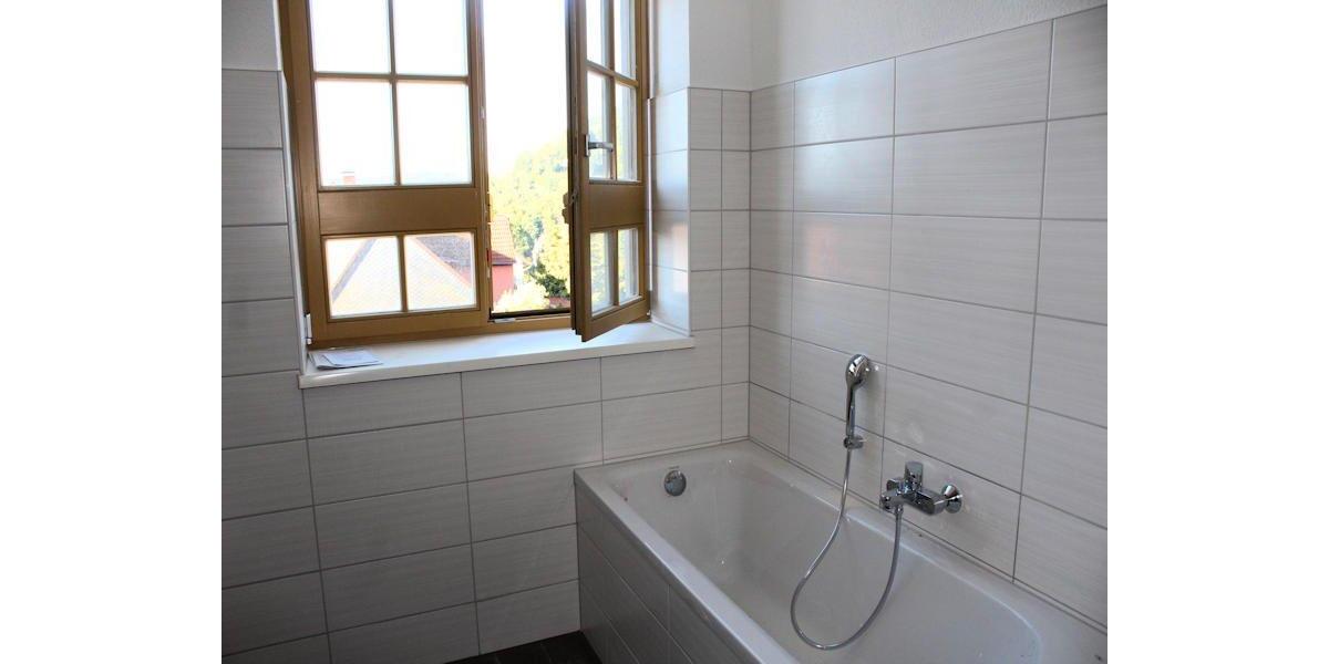 Etagenwohnung Suhl - 3 Zimmer, 80 m&sup2;, 780&euro; | Angebot:26250027