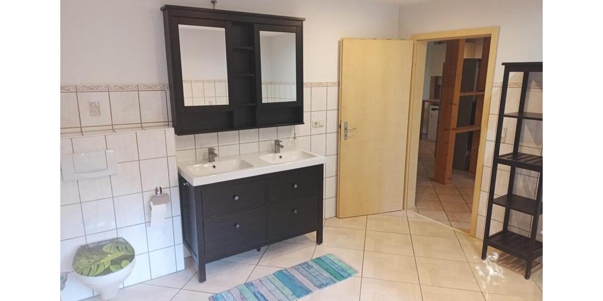 Wohnen auf Zeit Broderstorf - 4 Zimmer, 130 m&sup2;, 25&euro; | Angebot:23784932