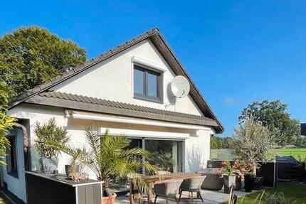 Einfamilienhaus in Norderstedt Glashütte zur Vermietung mit Garag