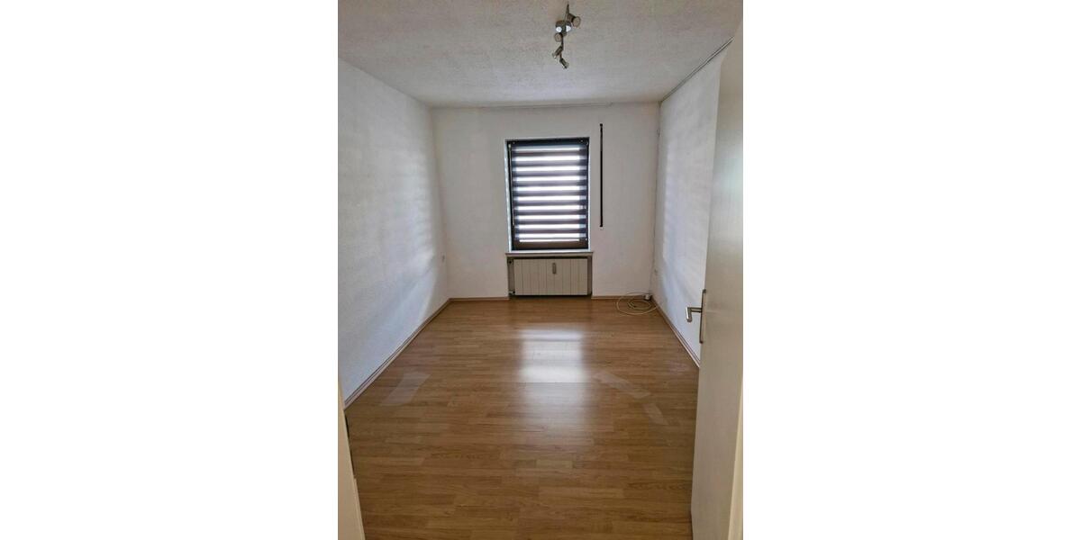 Erdgeschoßwohnung Eitorf - 1 Zimmer, 24 m&sup2;, 180&euro; | Angebot:26651757