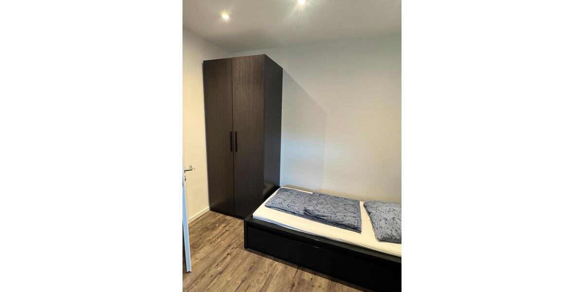 Wohnen auf Zeit Frankfurt am Main Unterliederbach - 4 Zimmer, 130 m&sup2;, 2.000&euro; | Angebot:26605389