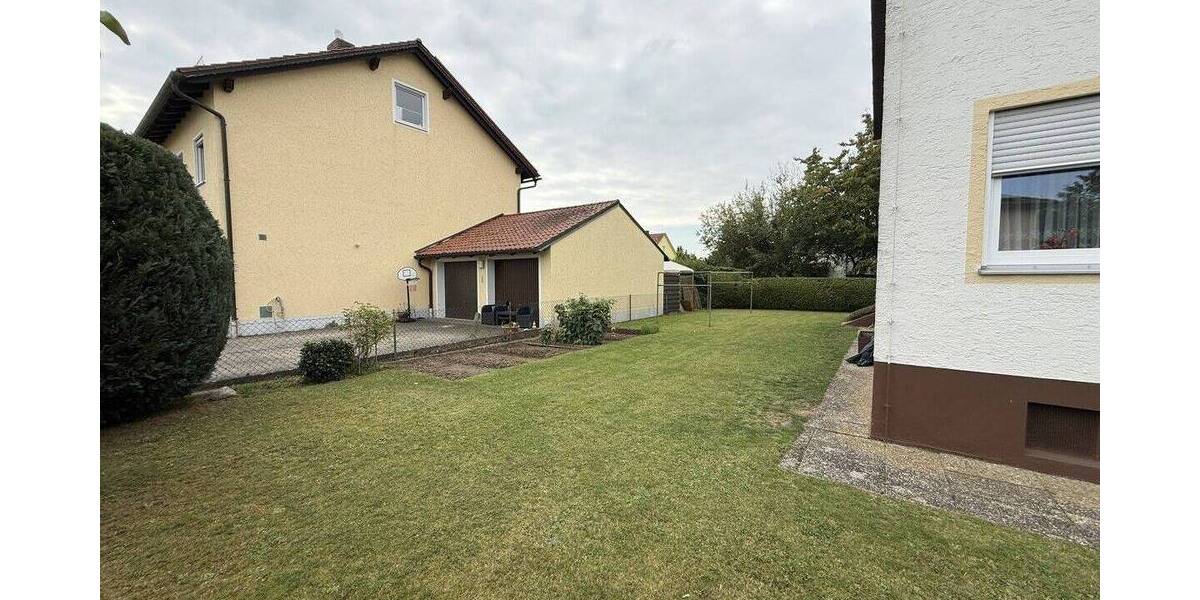 Etagenwohnung Pfatter - 4 Zimmer, 92 m&sup2;, 620&euro; | Angebot:25702556