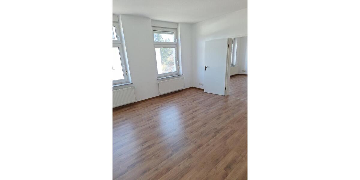 Etagenwohnung Solingen - 3 Zimmer, 80 m&sup2;, 560&euro; | Angebot:26690639