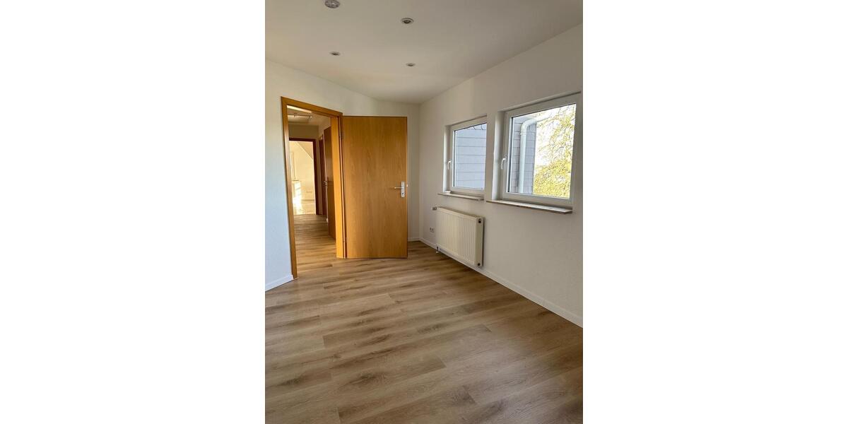 Dachgeschoßwohnung Garbsen Ortschaft Horst - 3 Zimmer, 80 m&sup2;, 880&euro; | Angebot:26612175