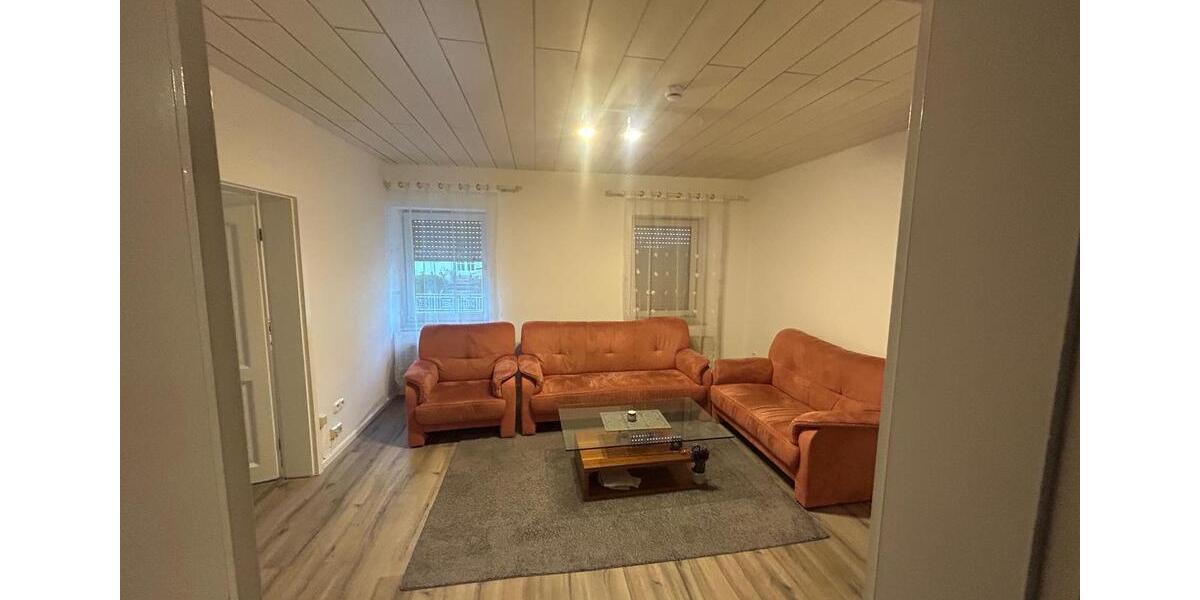 Etagenwohnung Eiterfeld - 4 Zimmer, 110 m&sup2;, 790&euro; | Angebot:24899297