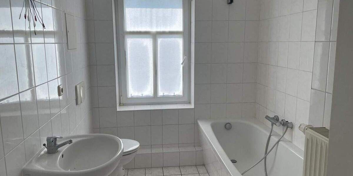 Etagenwohnung Roßwein - 3 Zimmer, 63 m&sup2;, 345&euro; | Angebot:26028803