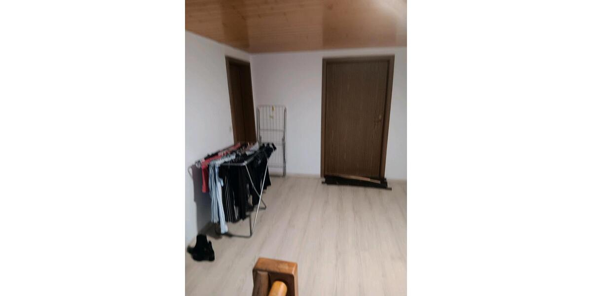 Etagenwohnung Möckmühl - 9 Zimmer, 160 m&sup2;, 1.800&euro; | Angebot:26705345