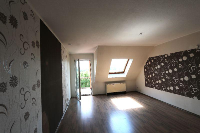 Etagenwohnung Ebersbach - 3 Zimmer, 84 m&sup2;, 415&euro; | Angebot:25791663