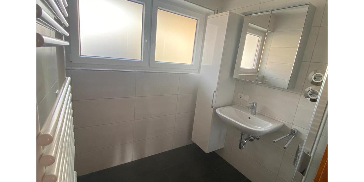 Erdgeschoßwohnung Glatten - 3 Zimmer, 109 m&sup2;, 900&euro; | Angebot:25335171