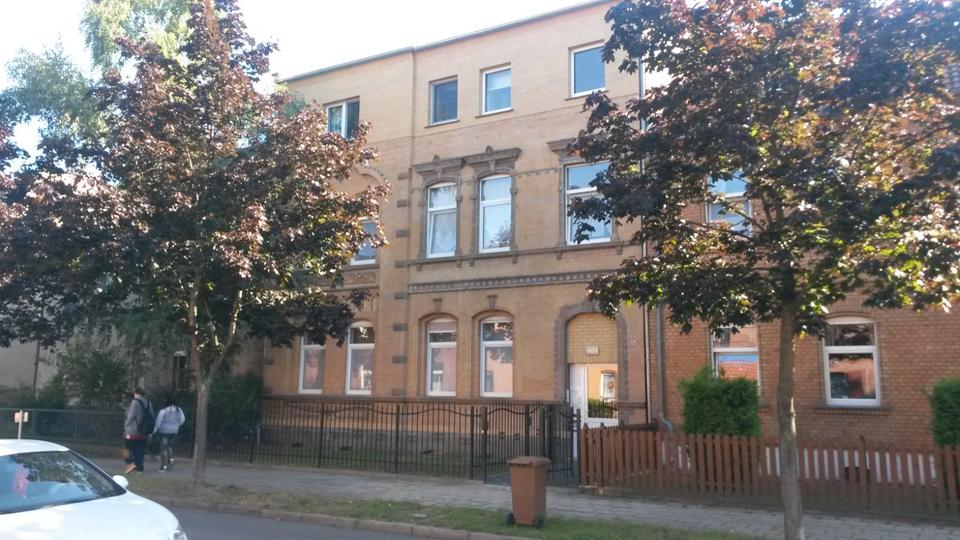 Dachgeschoßwohnung Bitterfeld-Wolfen Bitterfeld - 2 Zimmer, 42 m&sup2;, 300&euro; | Angebot:24425663