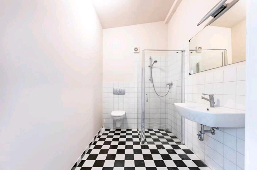 Erdgeschoßwohnung Pinneberg - 5 Zimmer, 153 m&sup2;, 1.800&euro; | Angebot:25872551