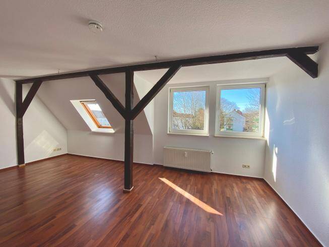 Etagenwohnung Oschersleben - 3 Zimmer, 66 m&sup2;, 330&euro; | Angebot:26108631