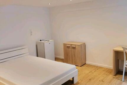 Wohnen auf Zeit Kaisheim - 5 Zimmer, 16 m&sup2;, 500&euro; | Angebot:26443177