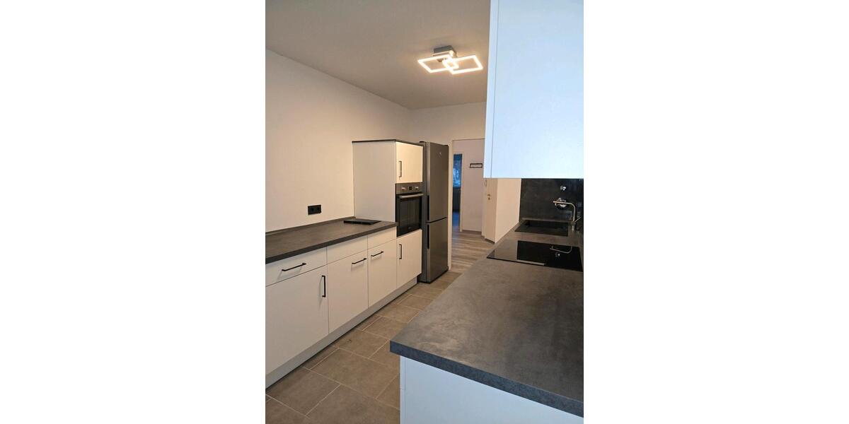 Dachgeschoßwohnung Püttlingen - 2.5 Zimmer, 62 m&sup2;, 780&euro; | Angebot:26050558