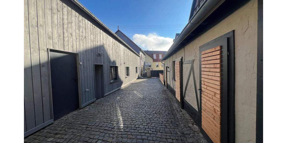 Mehrfamilienhaus, Wohnhaus Nußbaum - 7 Zimmer, 170 m&sup2;, 1.750&euro; | Angebot:25683782