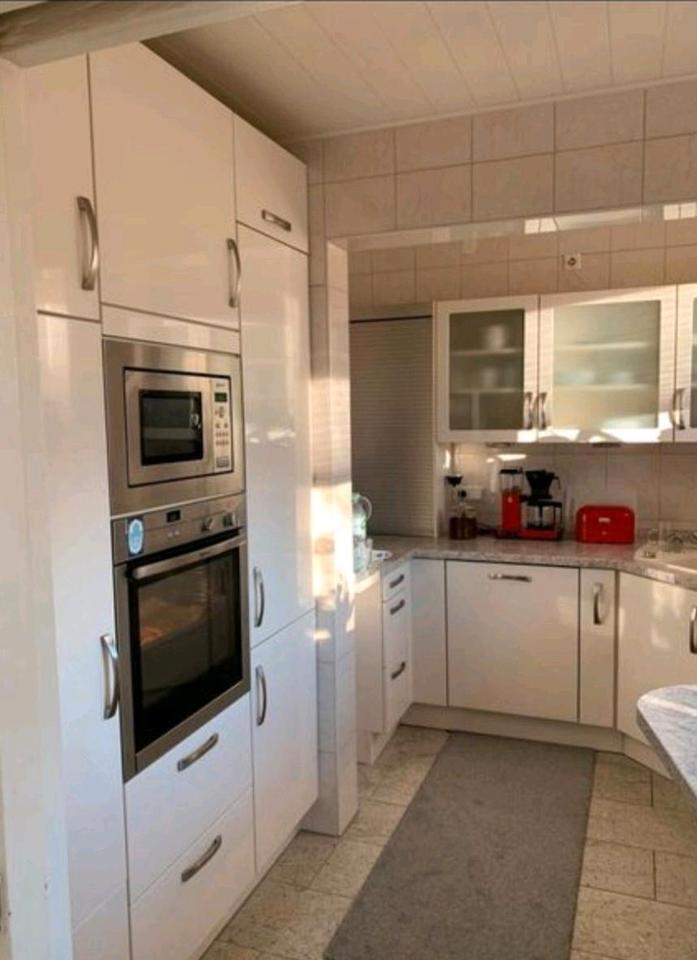helle 3 Zimmer Wohng. Schauenburg Elgrs.mit Balkon und Garten