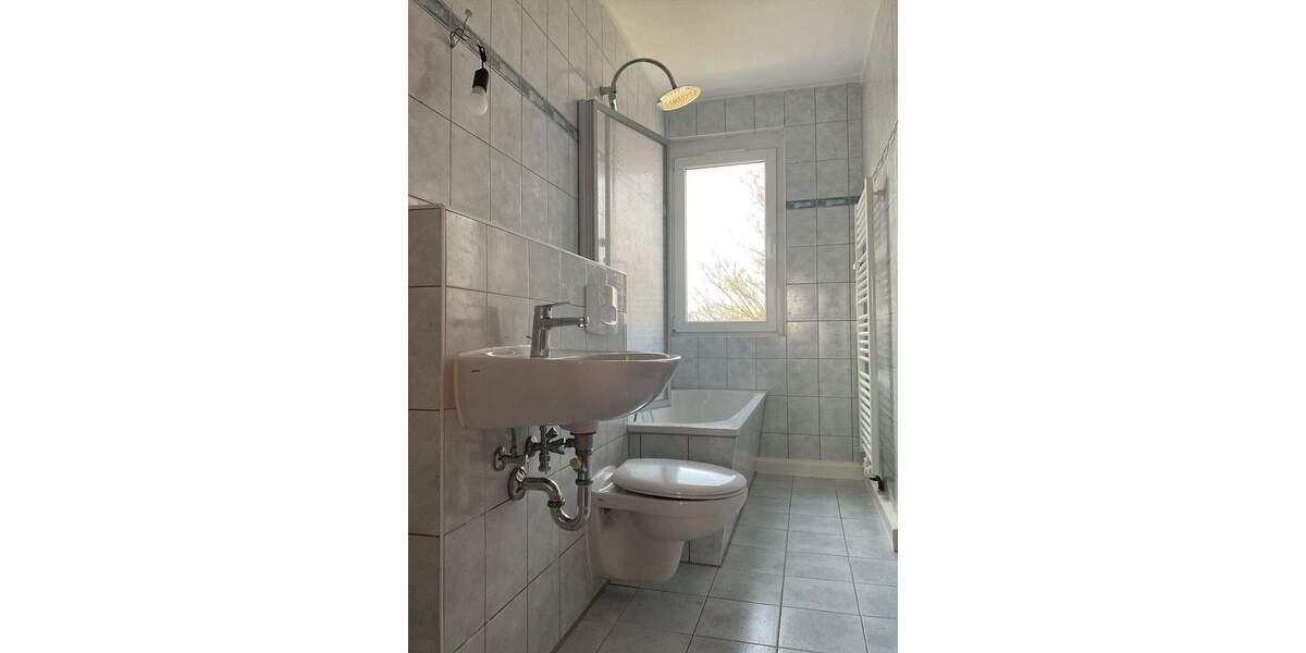 Etagenwohnung Bad Lauchstädt Kleinlauchstädt - 3 Zimmer, 58 m&sup2;, 379&euro; | Angebot:25985481