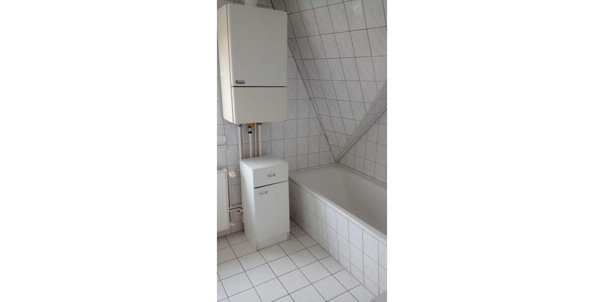 Dachgeschoßwohnung Demmin - 2.5 Zimmer, 53 m&sup2;, 370&euro; | Angebot:26588138