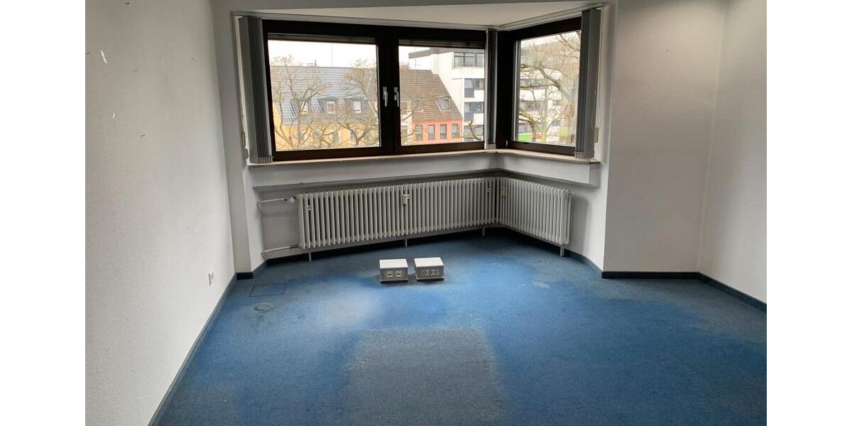 Eitorf-Zentrum: Büro- & Praxisflächen im Zentrum. zimmer
