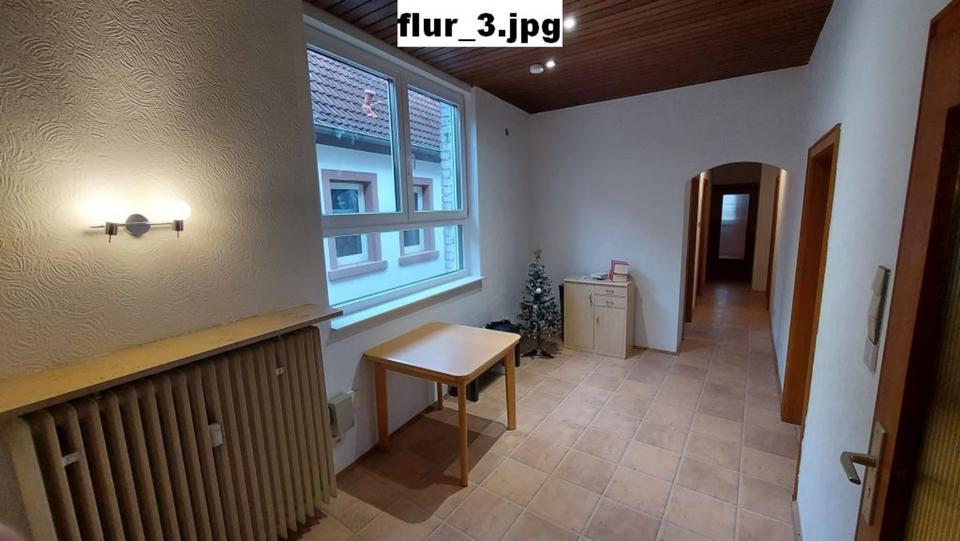Wohnen auf Zeit Edenkoben - 4 Zimmer, 110 m&sup2;, 330&euro; | Angebot:24785968