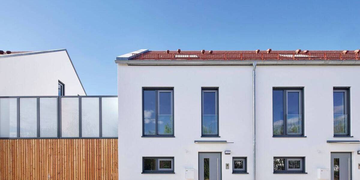 Reihenmittelhaus Unterföhring - 4 Zimmer, 136 m&sup2;, 3.612&euro; | Angebot:25703868