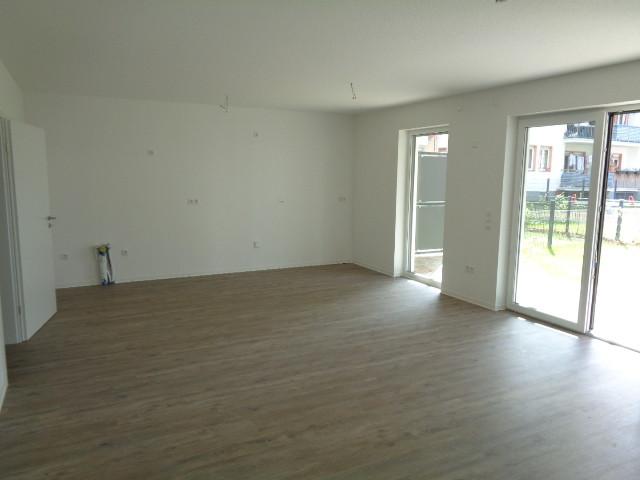Schöne Neubau-Erdgeschoßwohnung mit eigenem Garten und großer Terrasse!