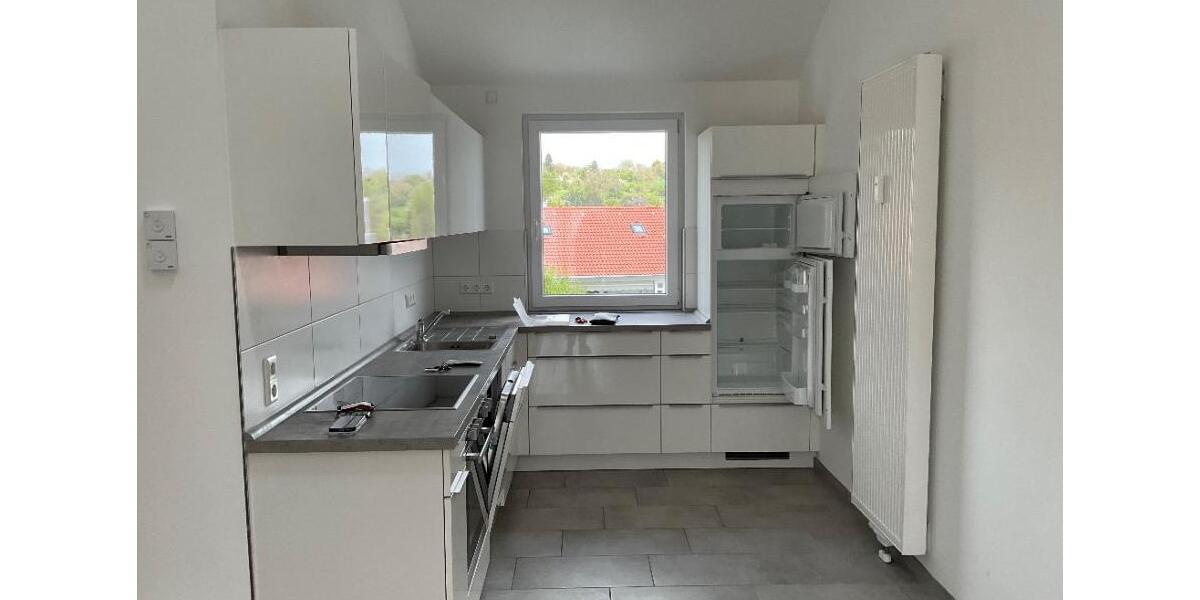 Dachgeschoßwohnung Esslingen am Neckar Oberesslingen - 3 Zimmer, 87 m&sup2;, 1.249&euro; | Angebot:25882996